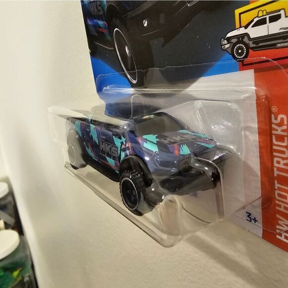 2024 Hot Wheels - #43 19 Ford Ranger Raptor BLUE - Picture 3 of 4